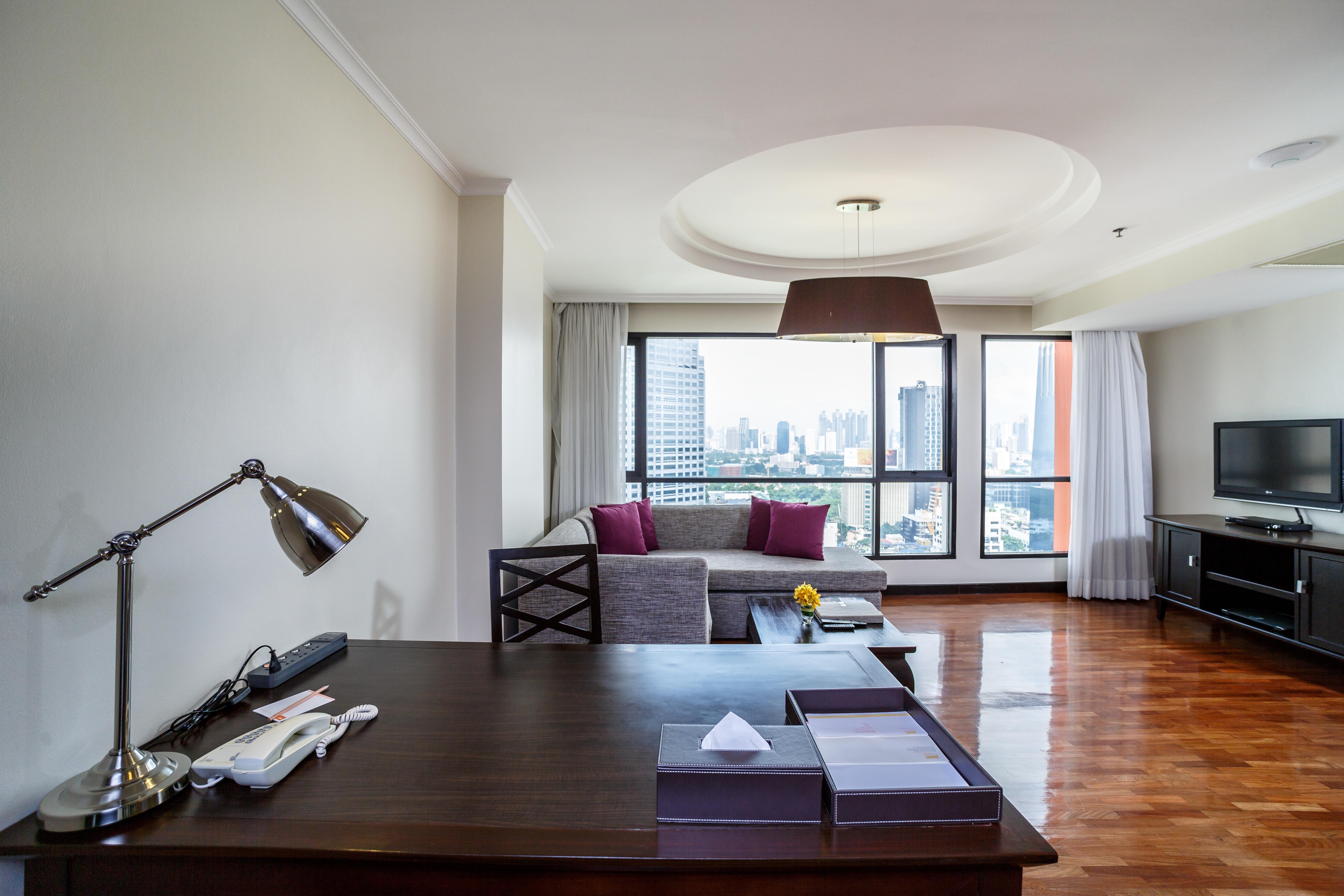 Bandara Suites Silom, Bangkok Exterior photo