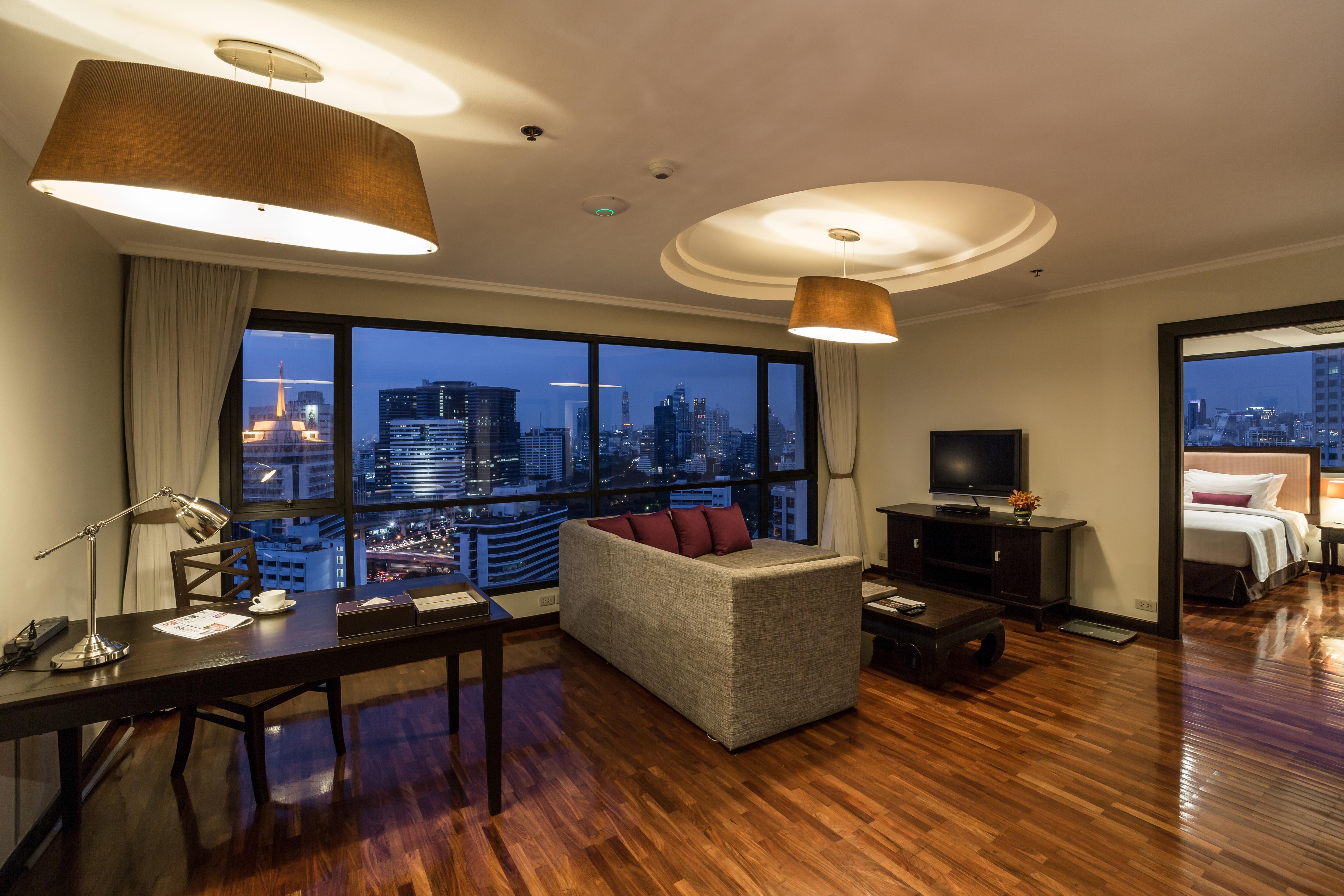Bandara Suites Silom, Bangkok Exterior photo