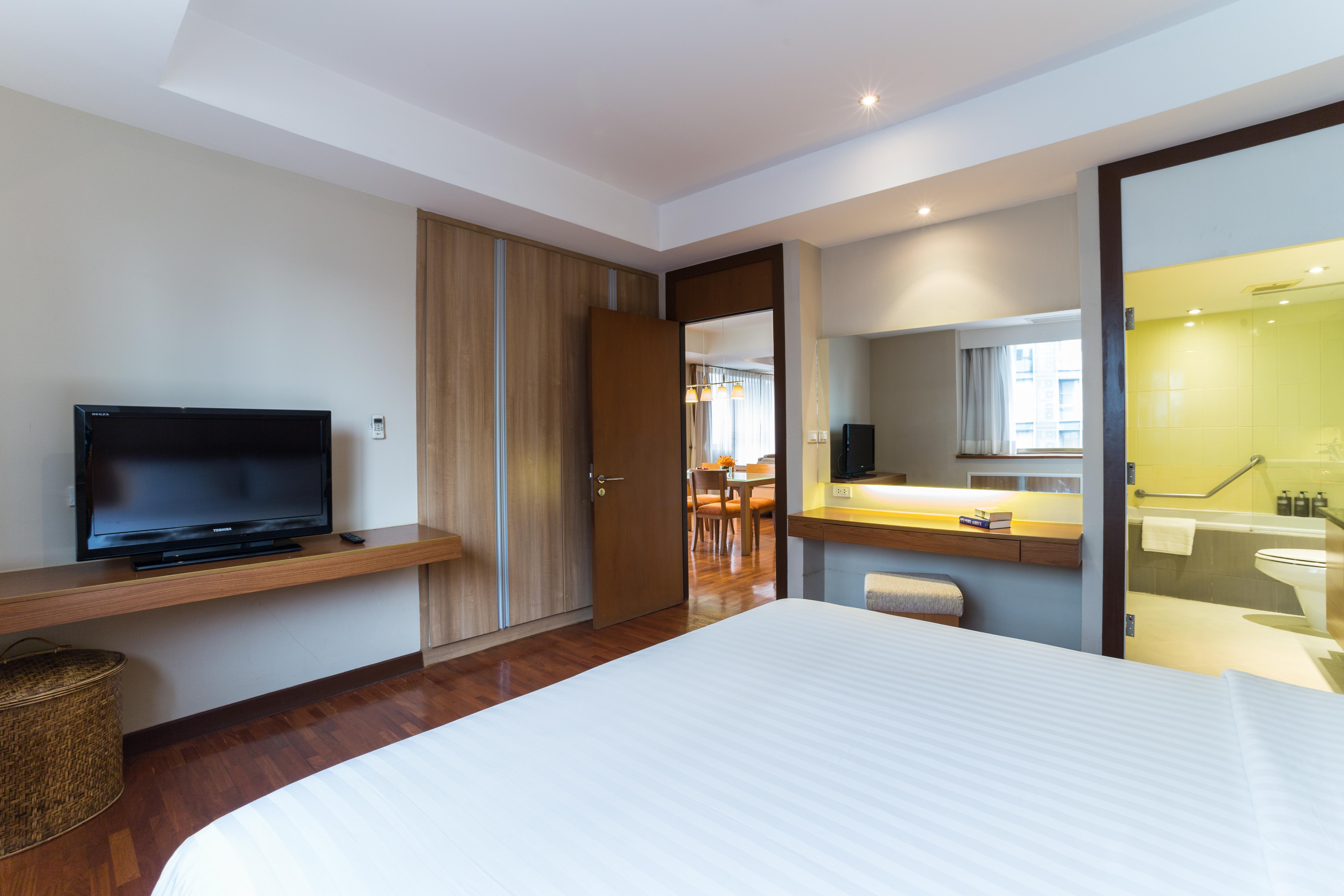 Bandara Suites Silom, Bangkok Exterior photo