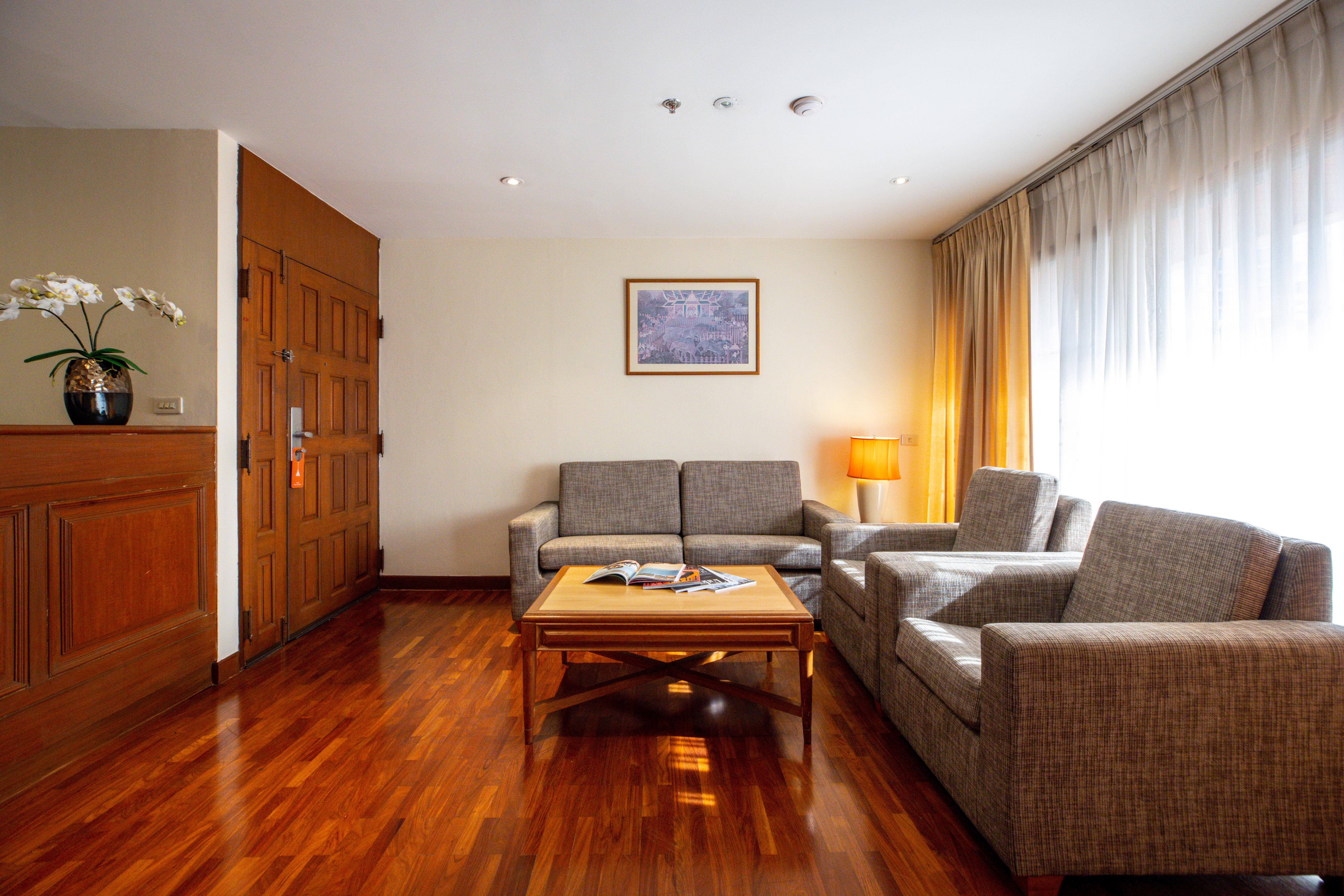 Bandara Suites Silom, Bangkok Exterior photo