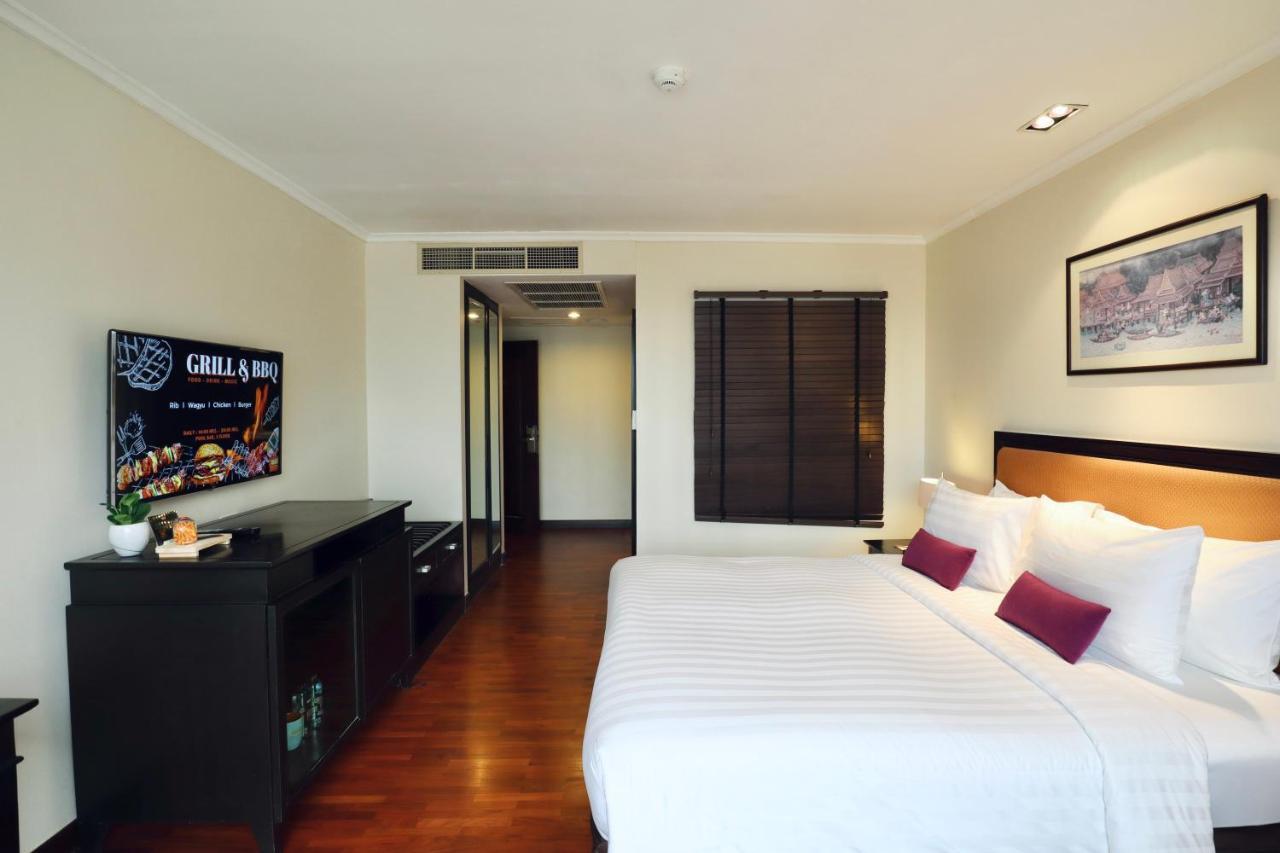 Bandara Suites Silom, Bangkok Exterior photo