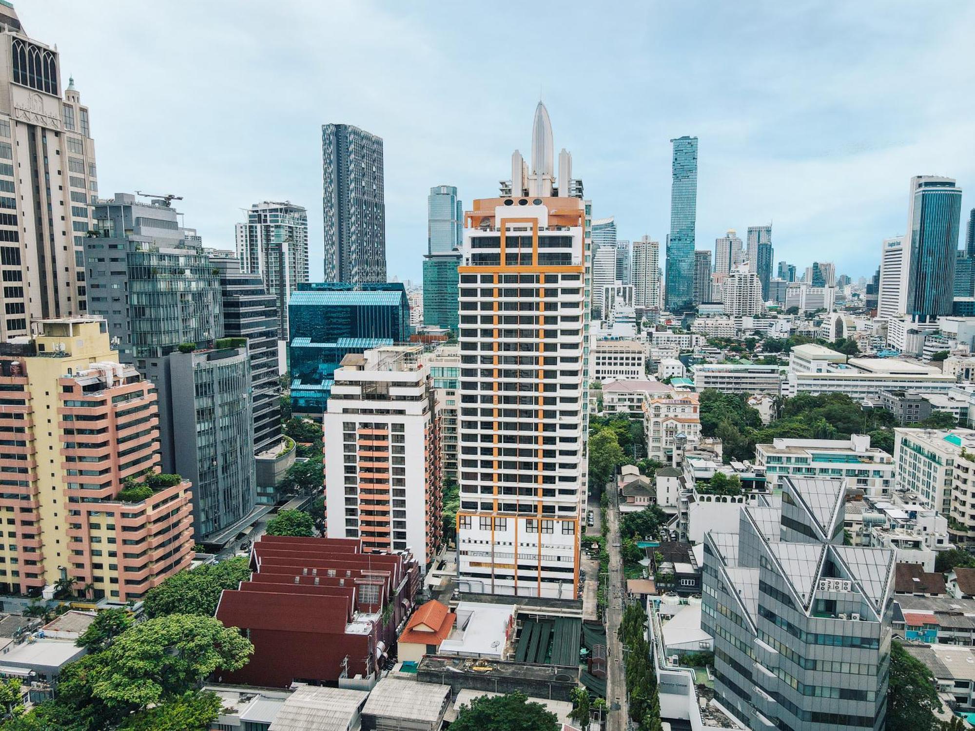 Bandara Suites Silom, Bangkok Exterior photo