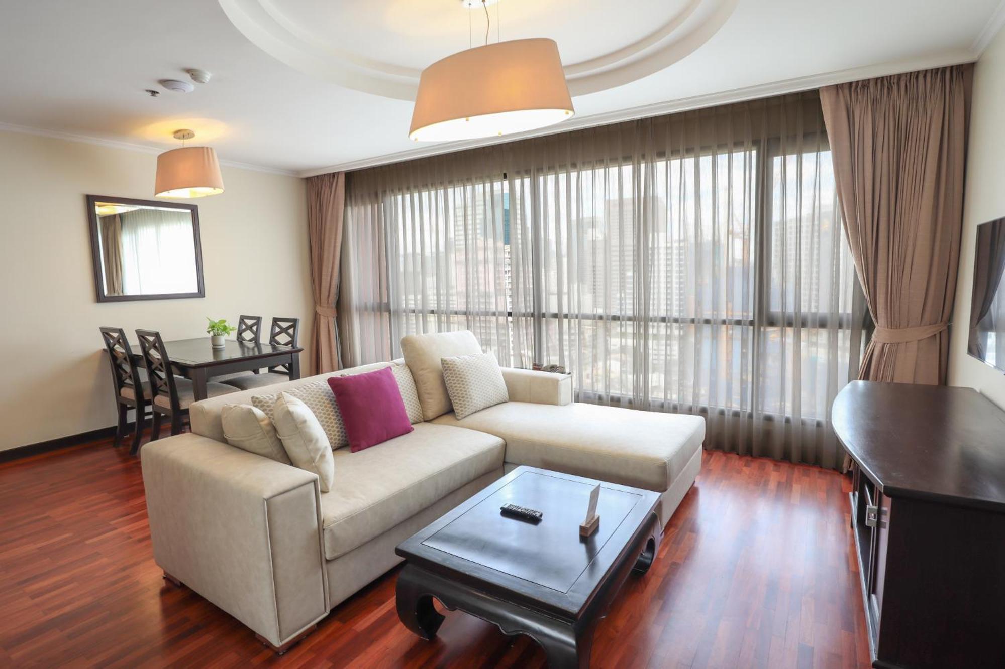 Bandara Suites Silom, Bangkok Exterior photo