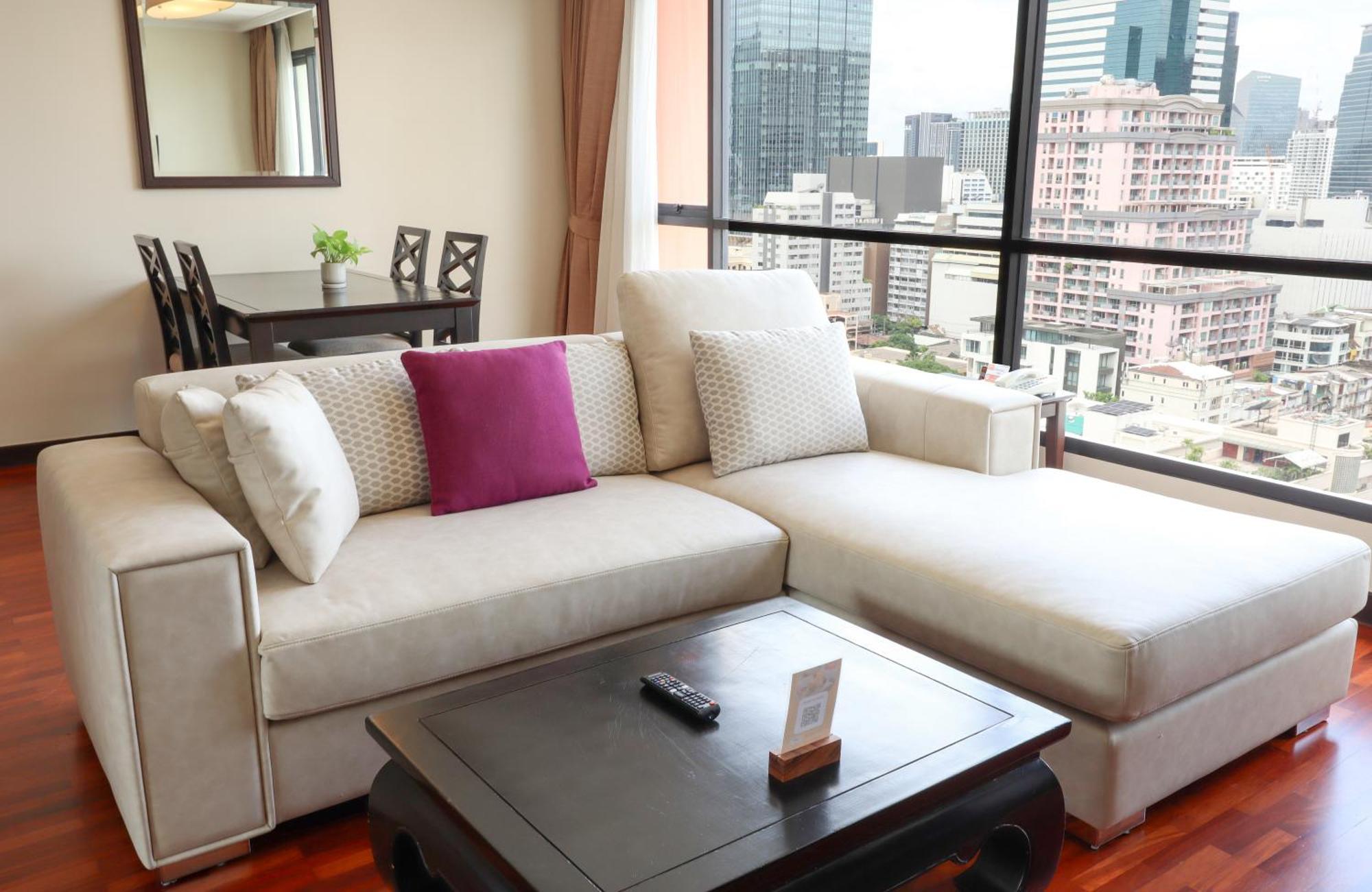 Bandara Suites Silom, Bangkok Exterior photo